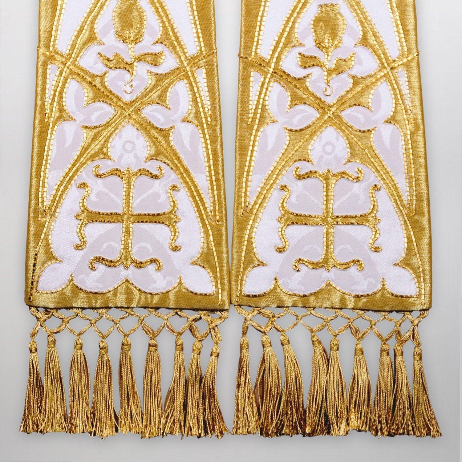 Tufton Stole in Cream 'Gothic' with Hand-Embroidery – Watts & Co.